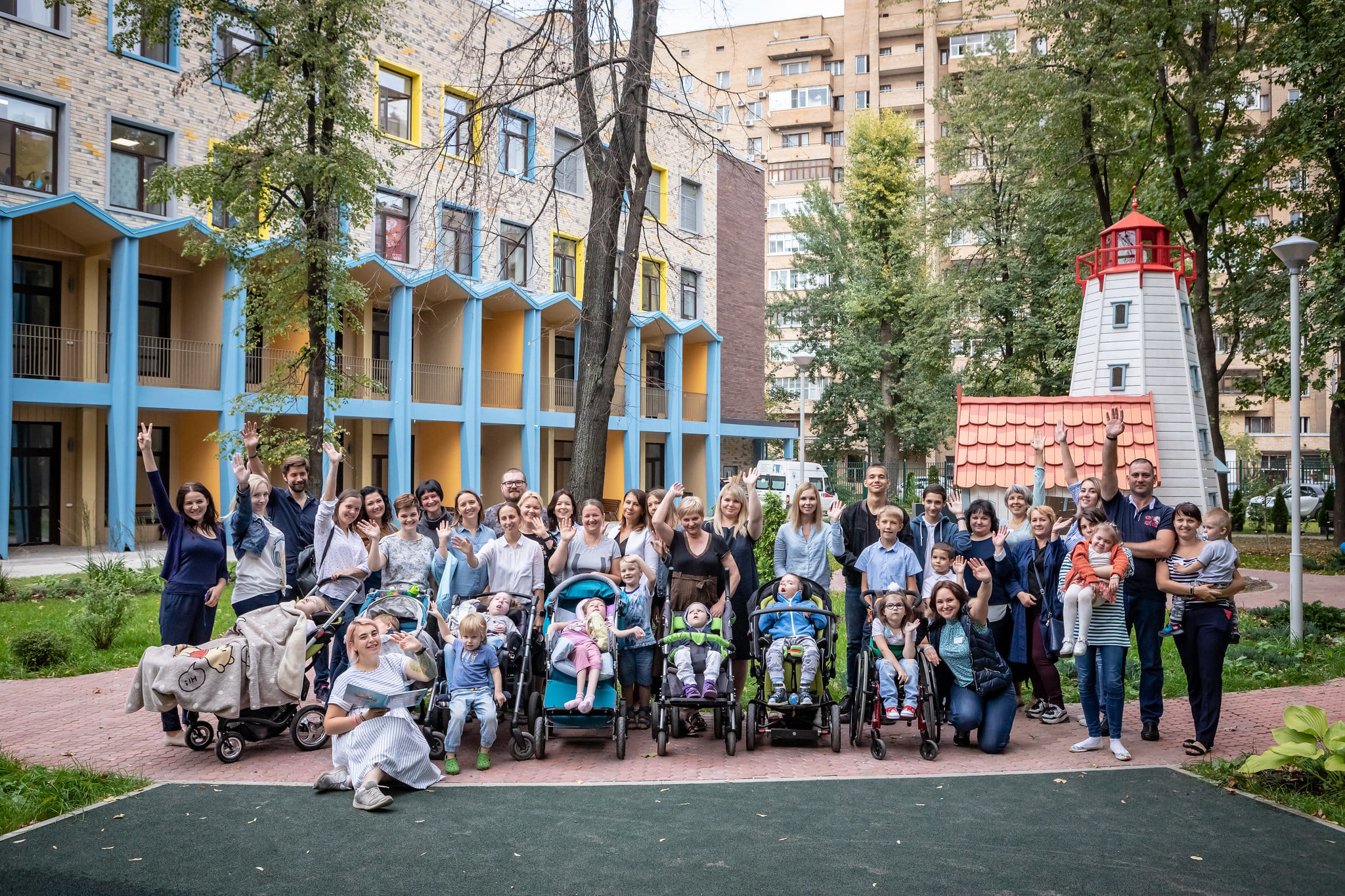 Благотворительные хосписы. Хоспис Маяк Москва. Дом с маяком благотворительный фонд. Дом с маяком детский хоспис в Москве. Чуз Елизаветинский детский хоспис.